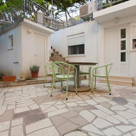Apartment Mikulic Duće Buitenkant foto